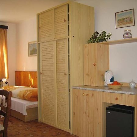 Penzion Nevcehle Urbanov Dış mekan fotoğraf